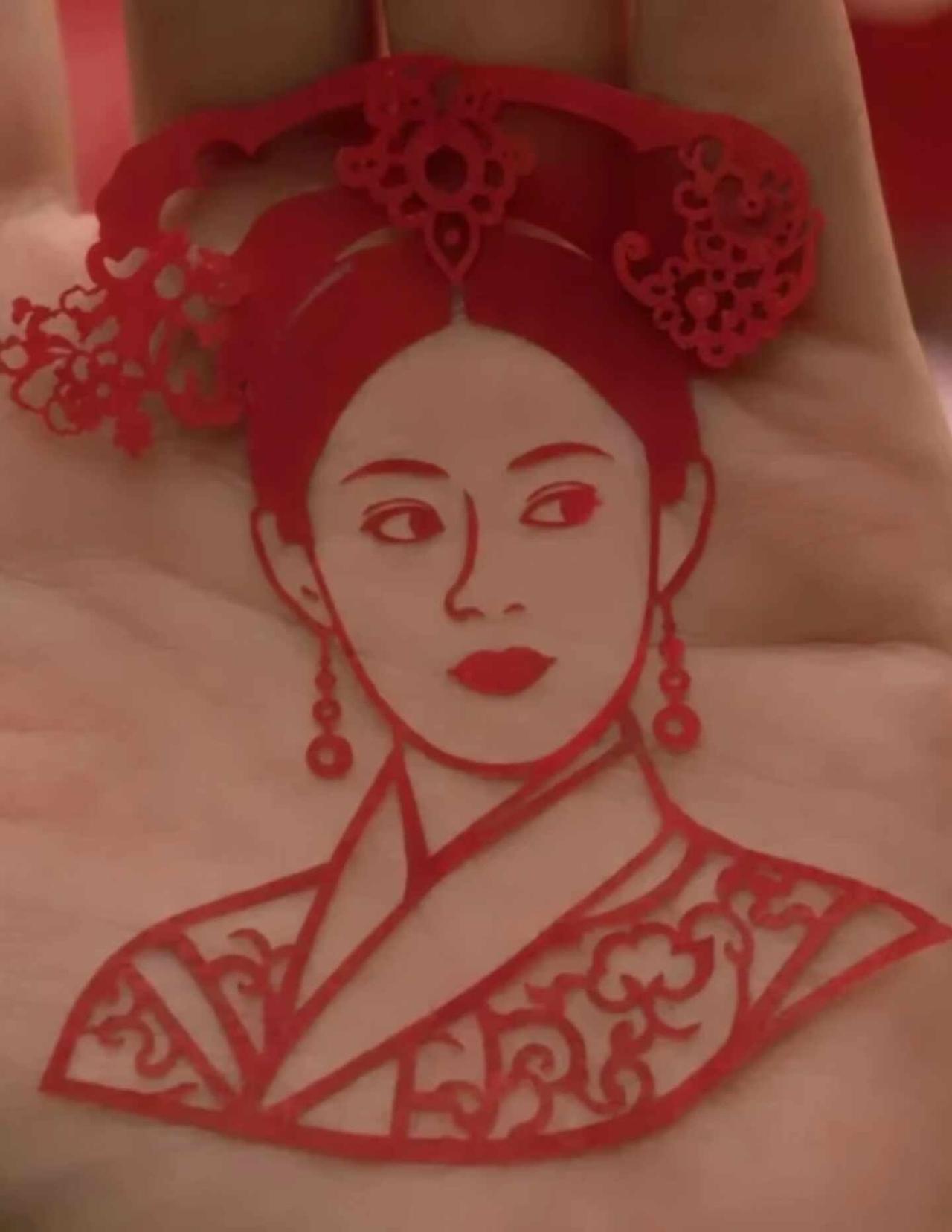 嬛嬛是你吗
如果果郡王捡到的是这张，估计都没有后面皇上错人的剧情了甄嬛传 甄嬛传