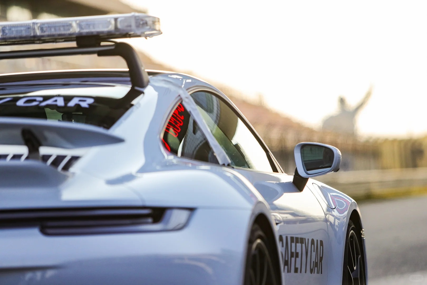 特殊车辆 保时捷 911 turbo S 安全车 