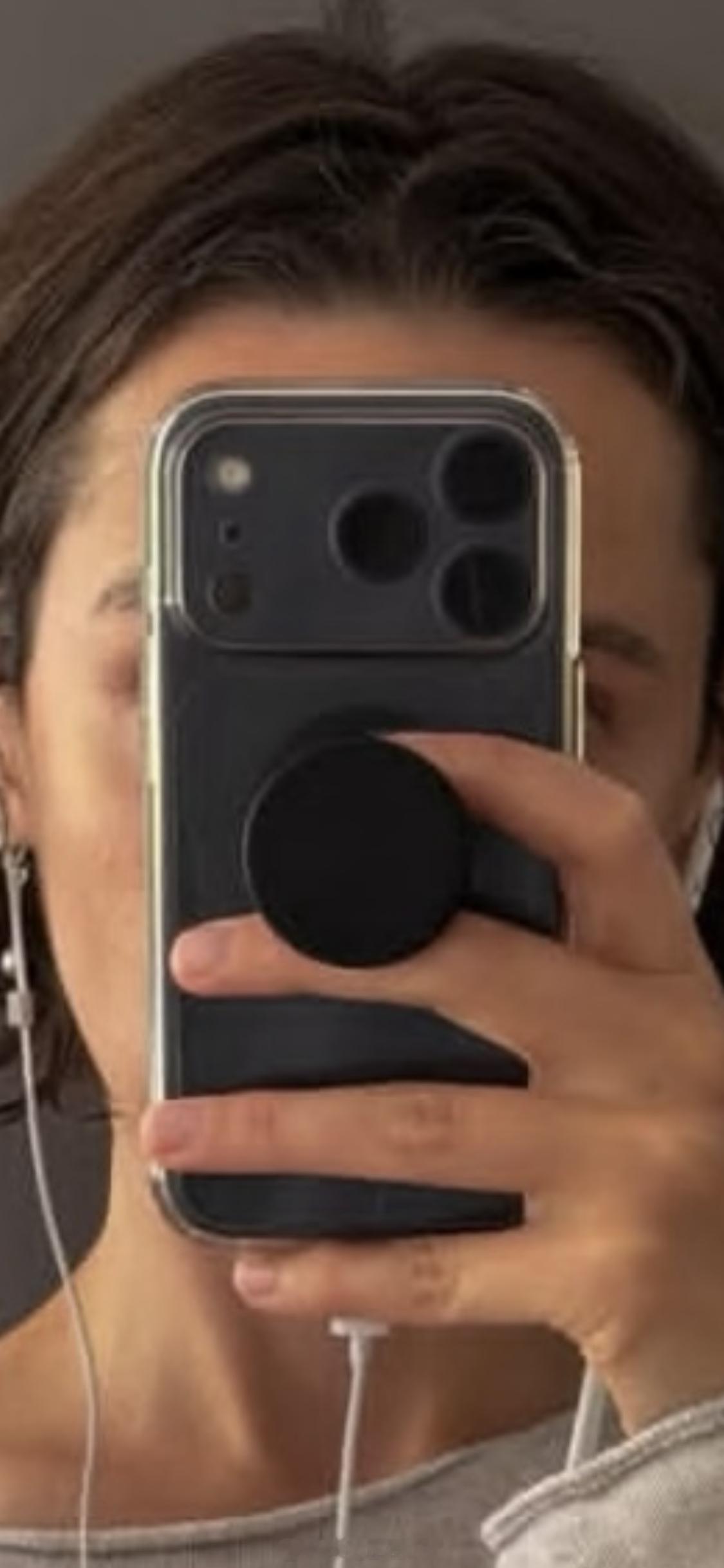 iPhone 17 Pro Max蓝色是不是买的人很少？ 