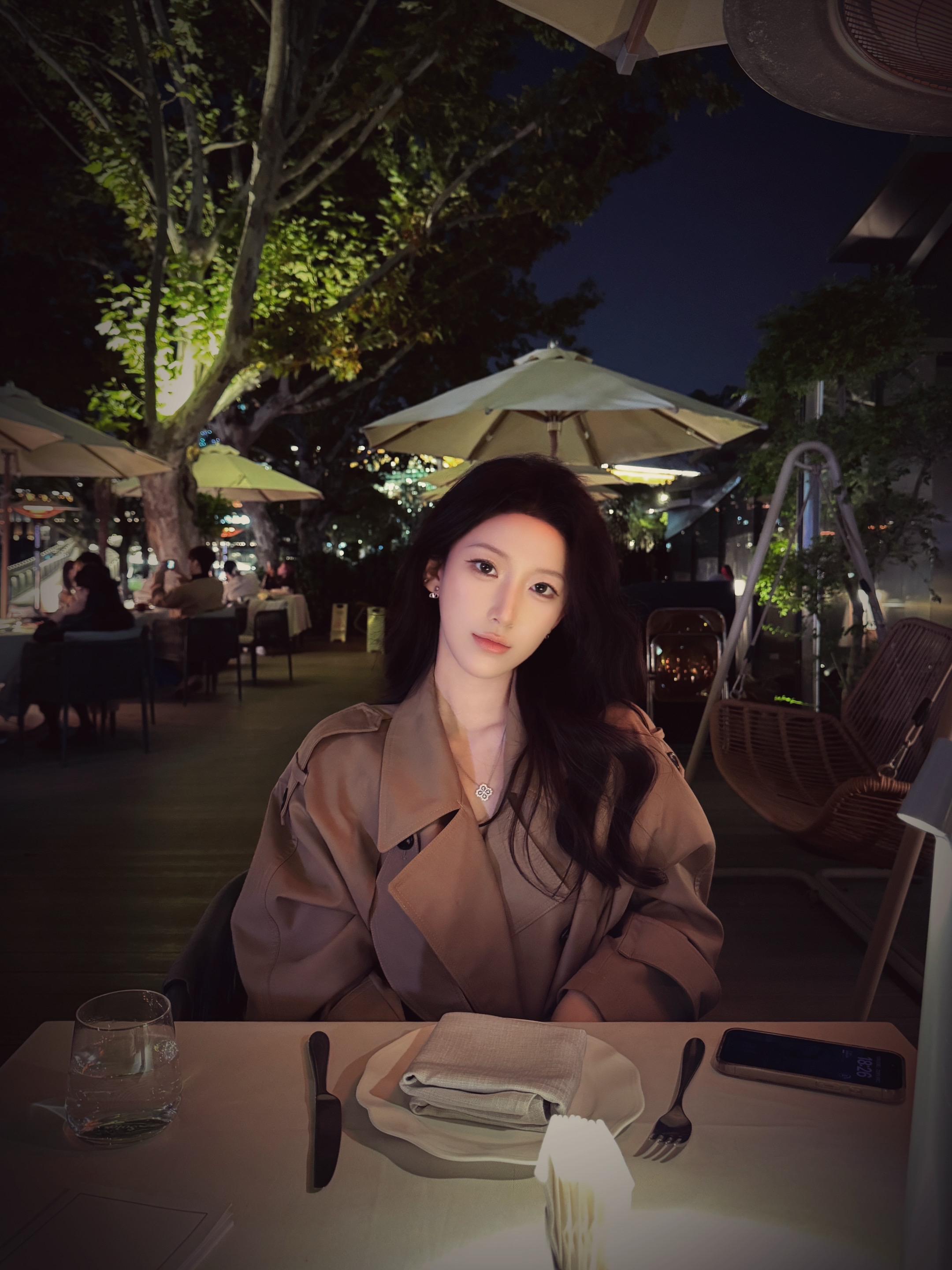 豆包 帮我生成一个永远不会离开的人。