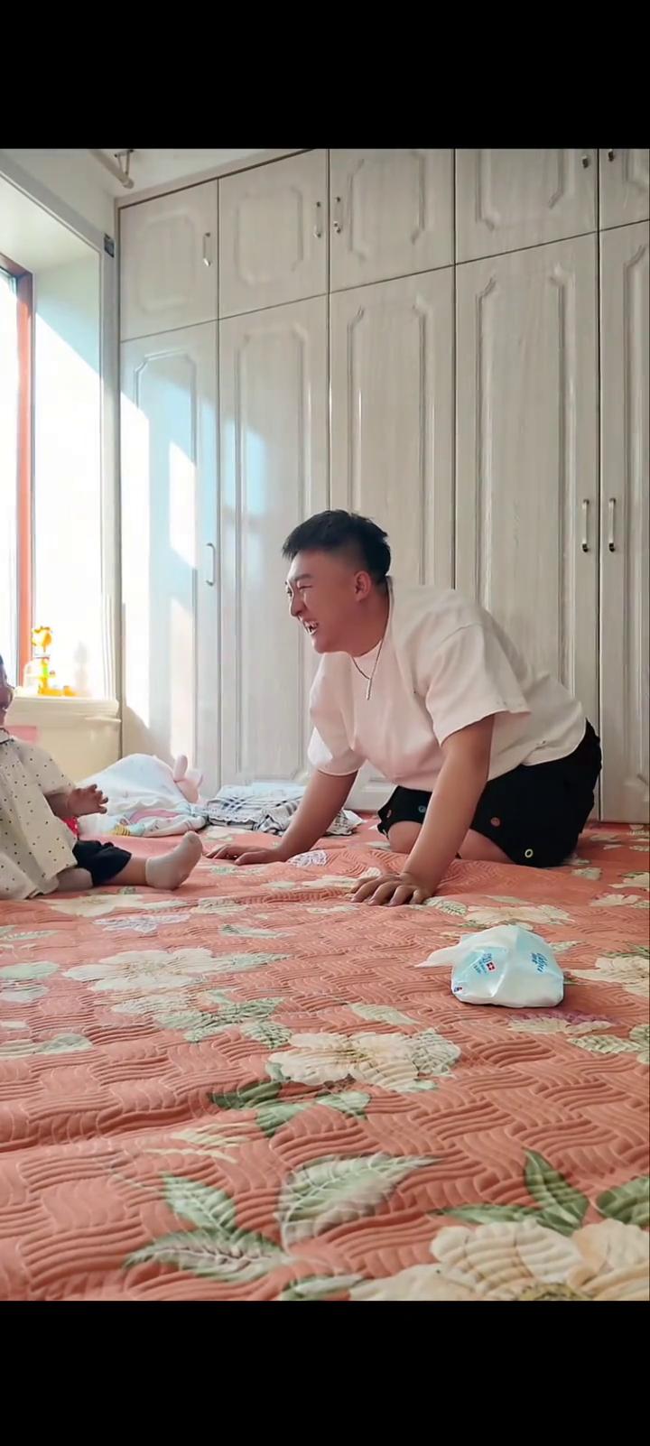 我仿佛又回到了小时候，那么无旅无游。