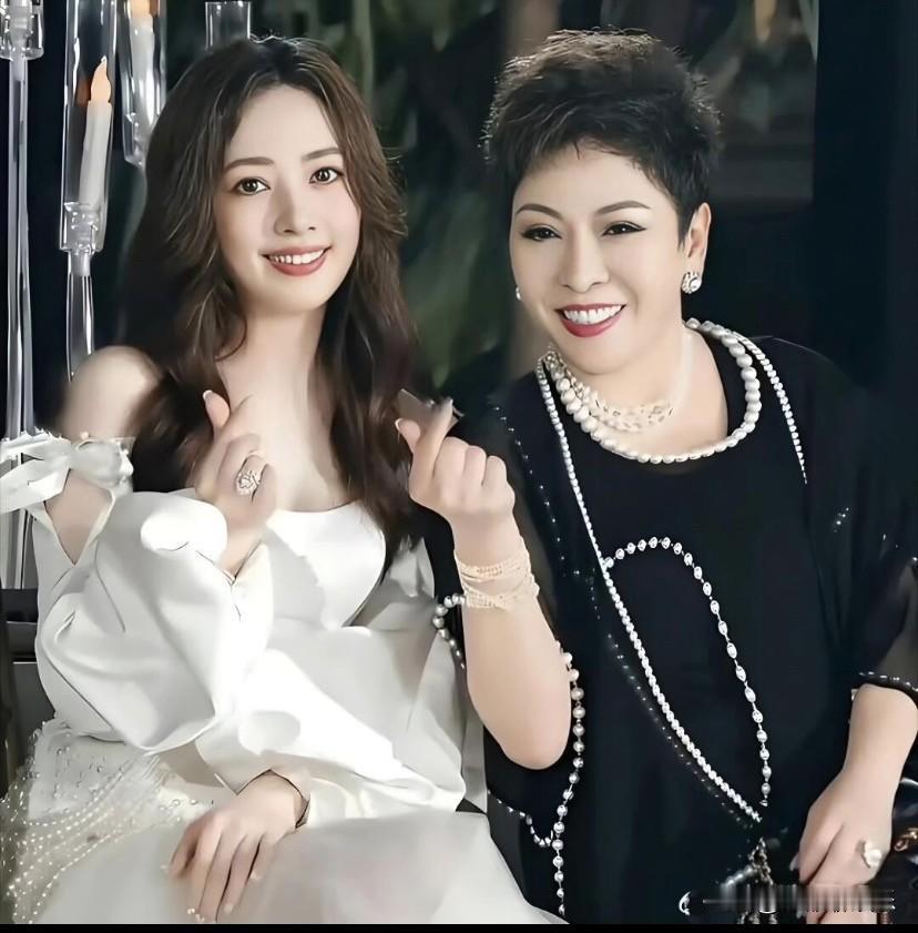 向太说出她和郭碧婷相处的方式，值得全天下的婆婆学习。


前几天网上一直流传，向