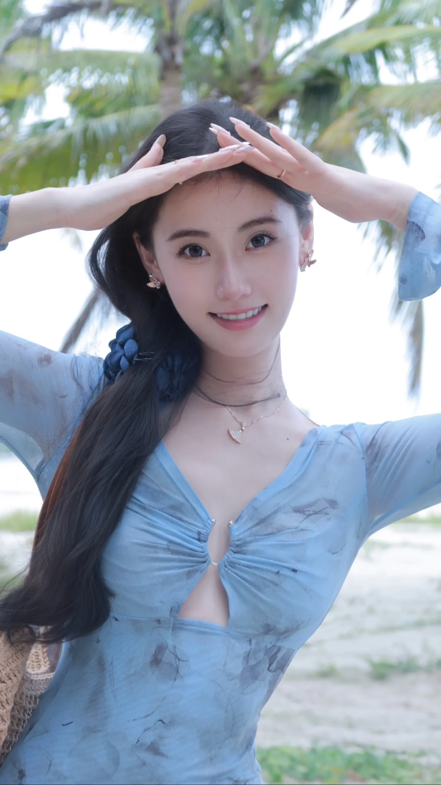 在玻璃窗上出现你的笑脸🩵