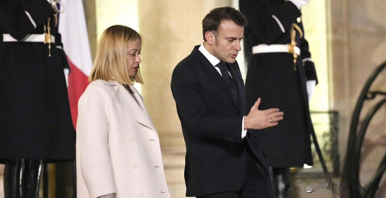 特朗普频繁对格陵兰岛发难，可能让俄罗斯成了最大的赢家。据美国《政治报》援引外交官