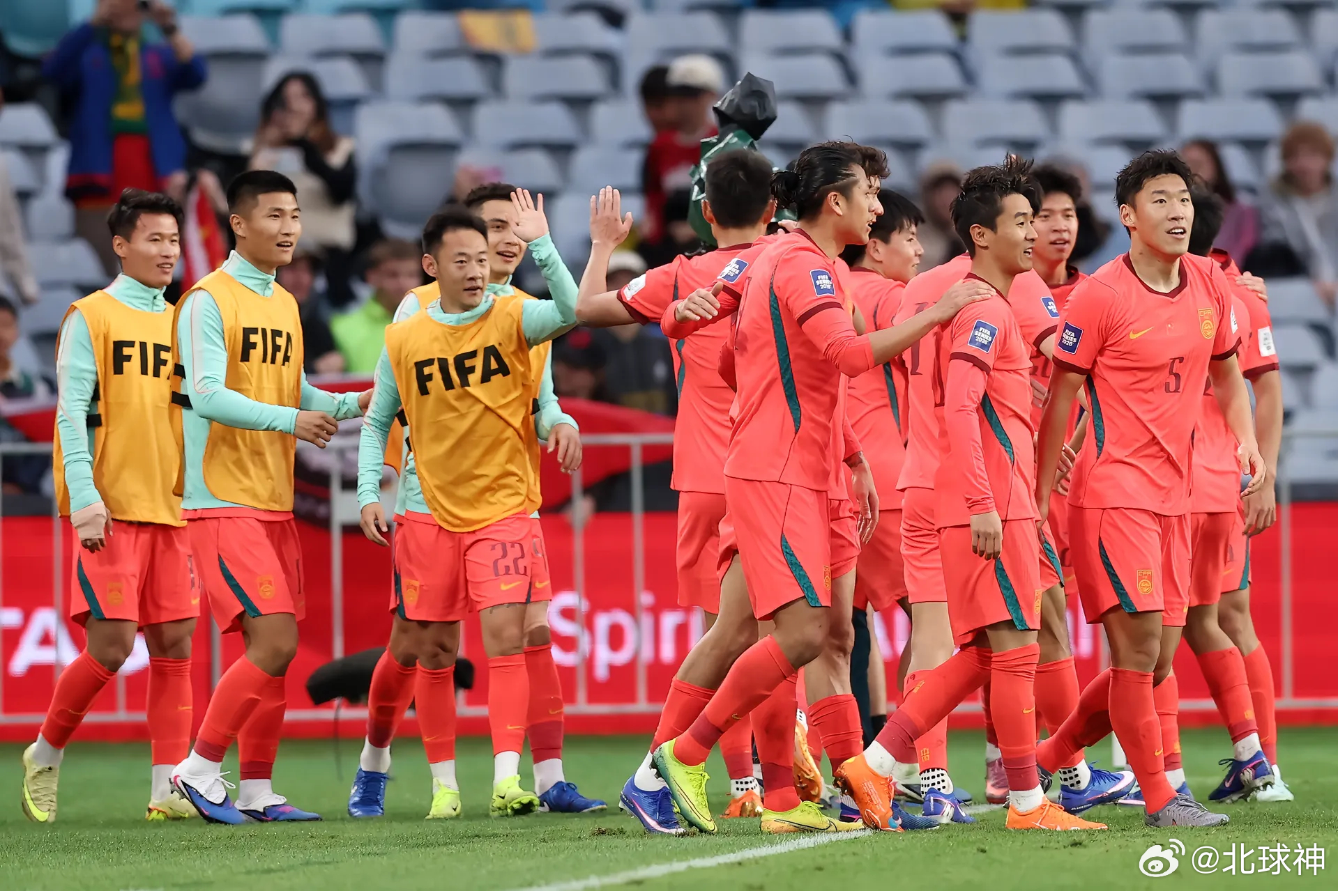 国足赢了世界杯球队北京时间3月27日，在2026年国际足联系列赛中，中国队以2-