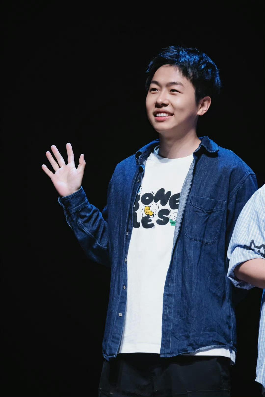 终于有人吐槽弹窗广告了脱口秀和Ta的朋友们谁被弹窗广告折磨过！脱口秀狠狠戳中当代