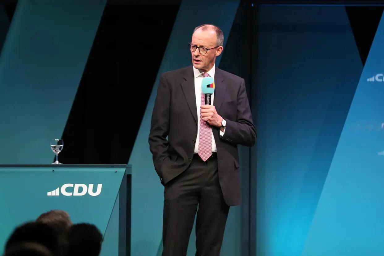 掷地有声！ 昨天，德国总理弗里德里希·梅尔茨明确表示：“这场战争只有在乌克兰完全