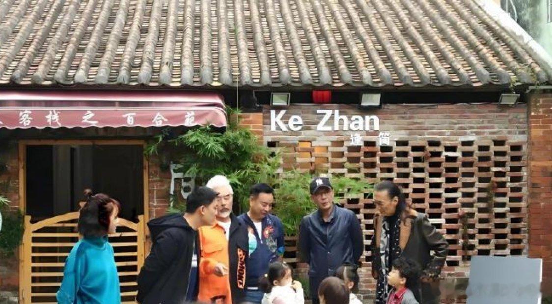 谢贤与主持人李锐是结拜兄弟热点解读 话说，我们男人：羡慕谢贤风流倜傥，玩的风生水