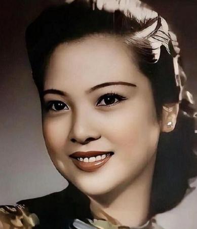 1956年，毛人凤突然暴毙在台北家中，几天后，他的妻子向影心，没等丧期结束，提着