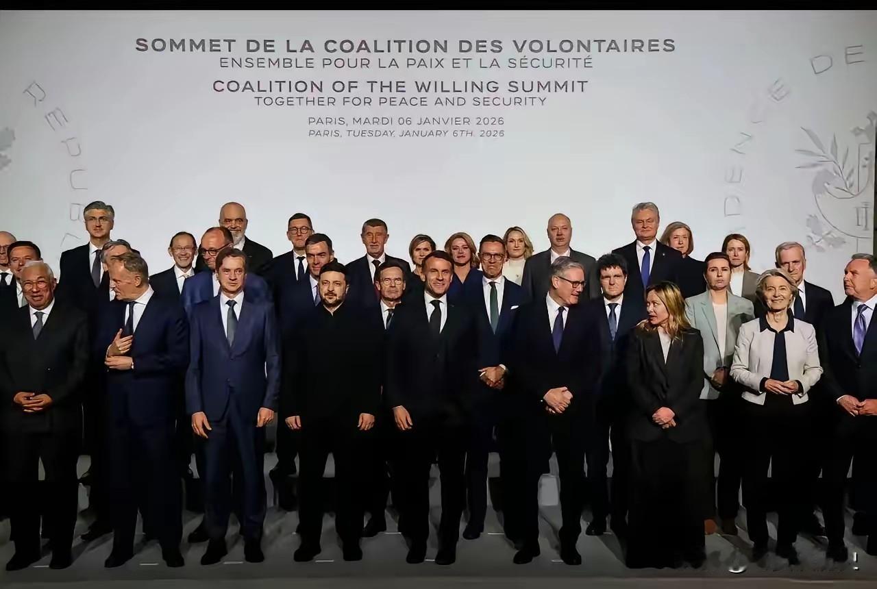 马克龙终于成了拿破仑，“八国联军”正式成立，军队总部设在巴黎！
​当地时间202