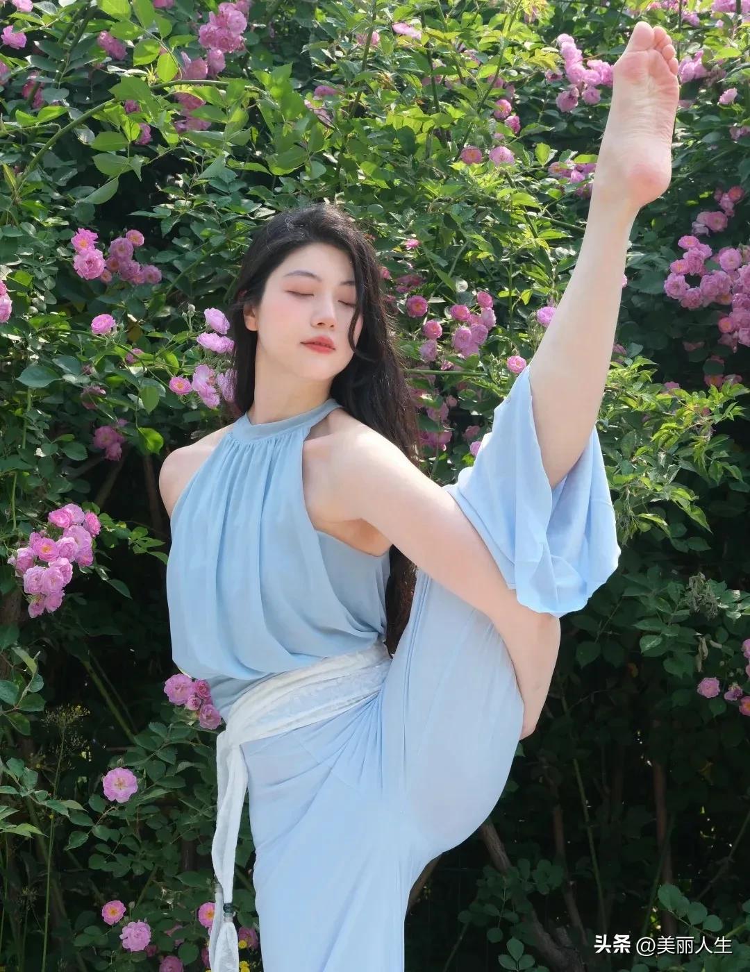世上除了生死，都是小事。从今天开始，每天微笑吧。不管遇到了什么烦心事，都不要自己