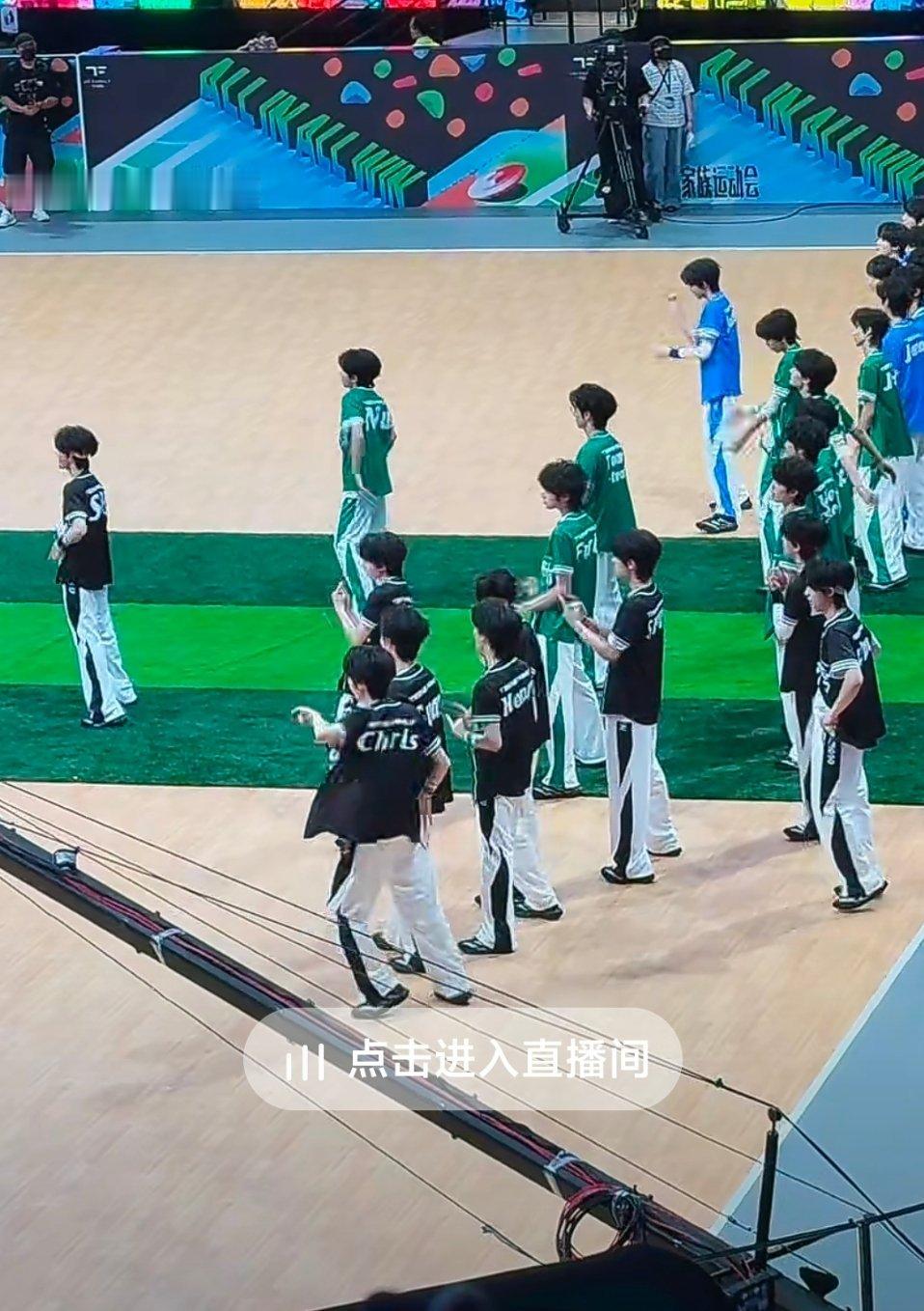随手刷到一个直播间，依旧是领头羊 