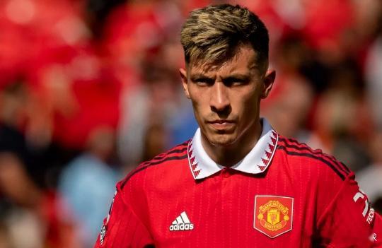 阿莫林在接受曼联电视台赛前采访时确认，利桑德罗·马丁内斯有望在周日英超联赛客场对