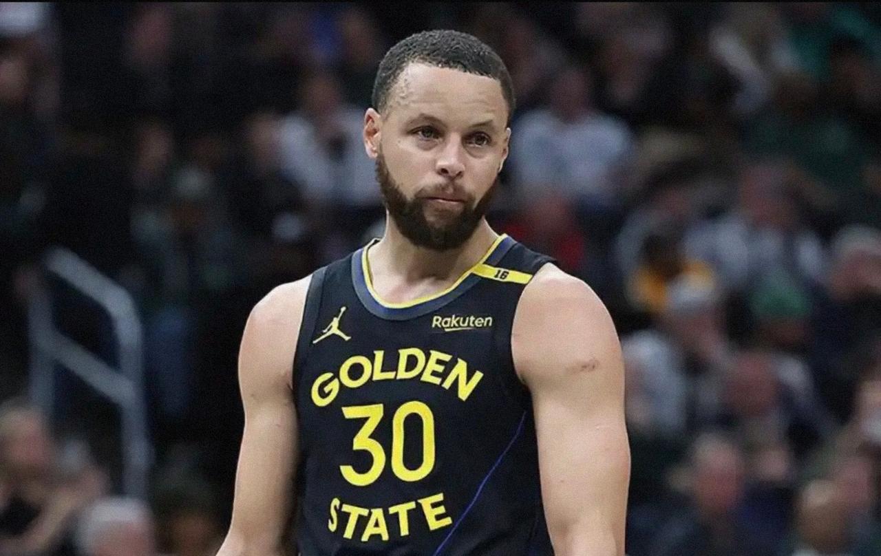 赢了，事实证明，科尔适当放权给角色球员，而不是要求他们强行传切，让角色球员养成尽