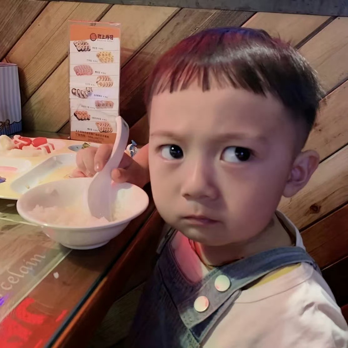 受老母穷极一生都在找的灵魂大受主1vn肘哥轻轻松松就做到了 看不到哼嬷输的风险 