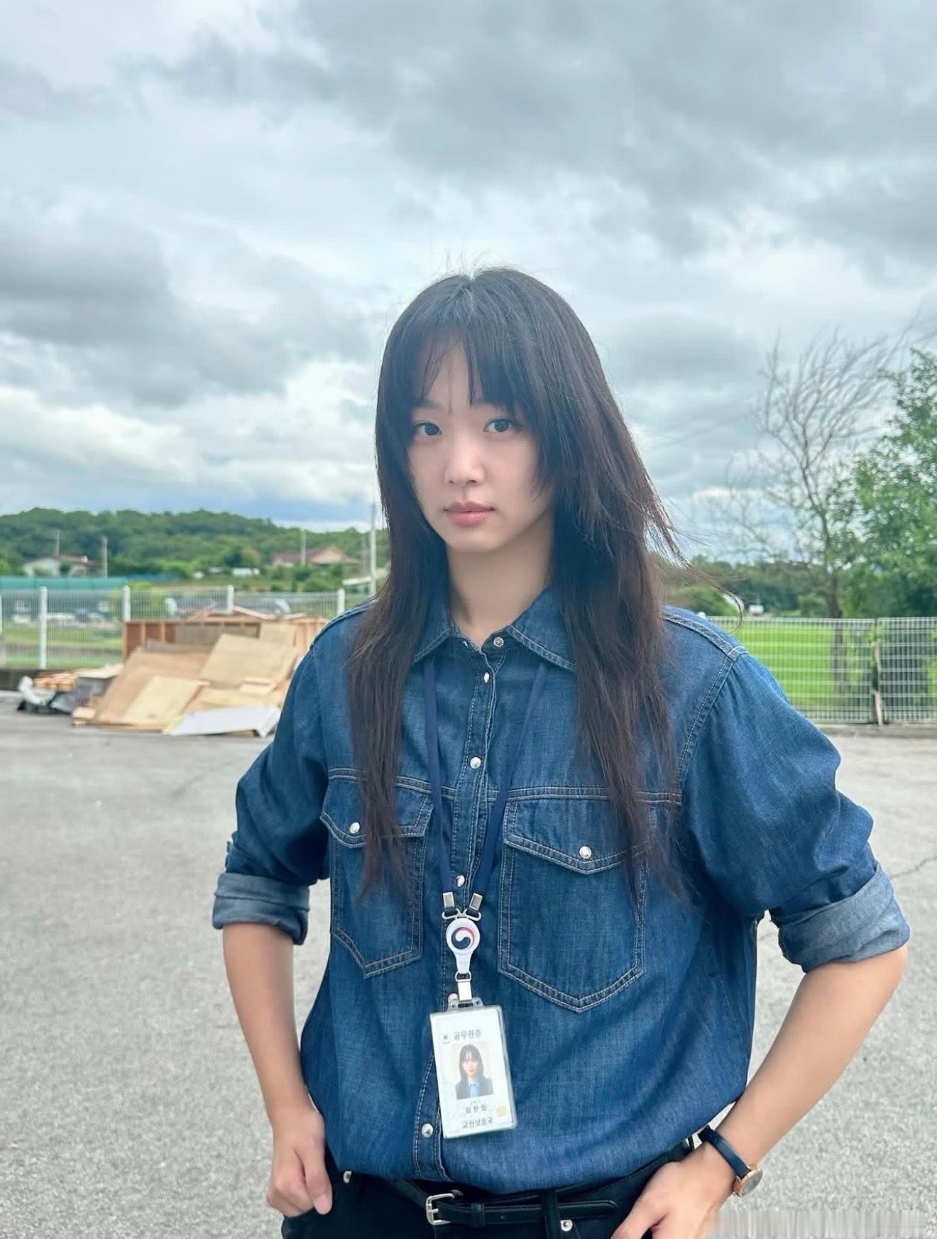 任晗琳 最会单手解腰带的女人 铁拳教育女主任晗琳人设太爽了，看完乳腺通畅