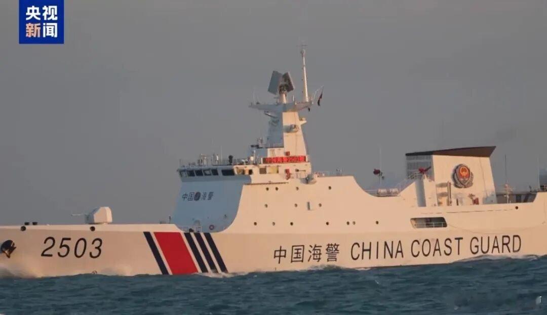 052D平台的海警船也出现在了钓鱼岛附近使用相控阵驱逐舰平台改造海警船这在全世界