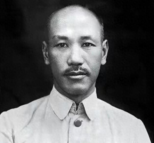 蒋介石弥留之际提及神秘人的名字，蒋经国闻之震惊，究竟是何人让他如此失态？
189