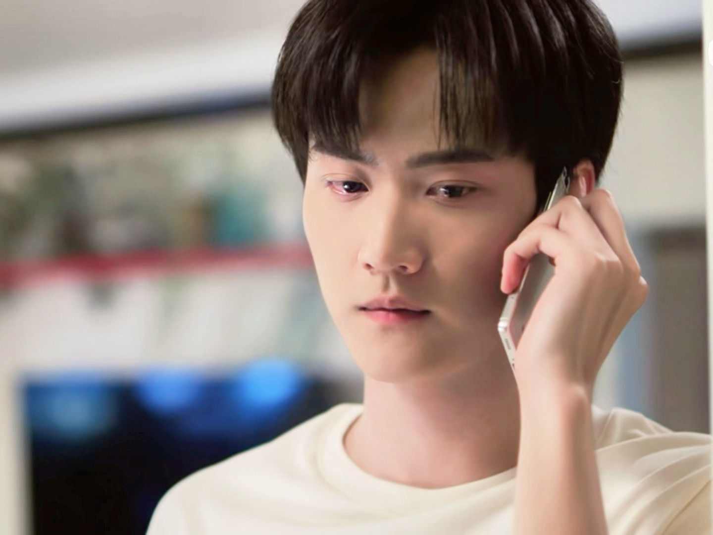 李雾就这样红着眼眶说姐姐不会有比你更好的人了狙击蝴蝶