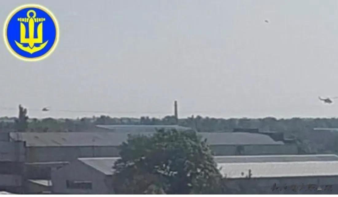 俄罗斯位于乌克兰东部的别尔江斯克基地，遭到乌军多枚导弹攻击，俄军总部遭到重创，导