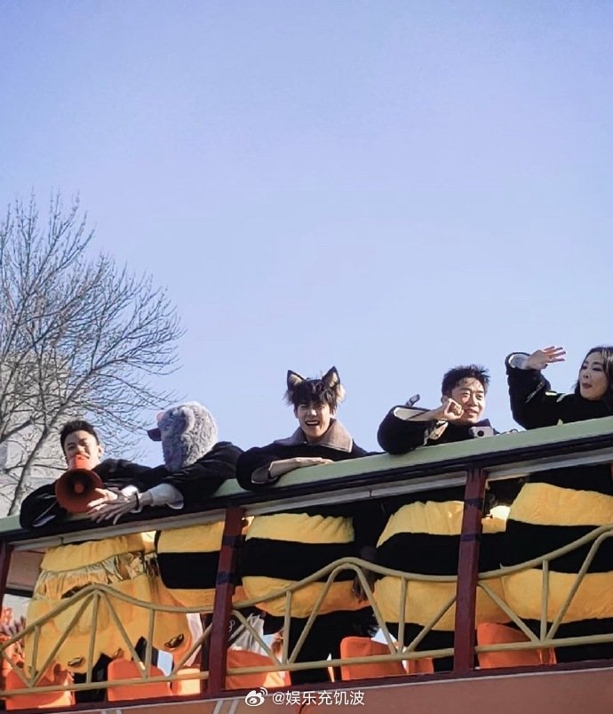 周五晚高疯空投美食你来定别犹豫了！为你最爱的美食疯狂打 call，年夜饭加餐就靠