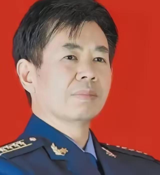 戴旭：“中国总是对全球的善意过剩、而武力又稍显不足，这种不平衡，恰恰是最致命的。