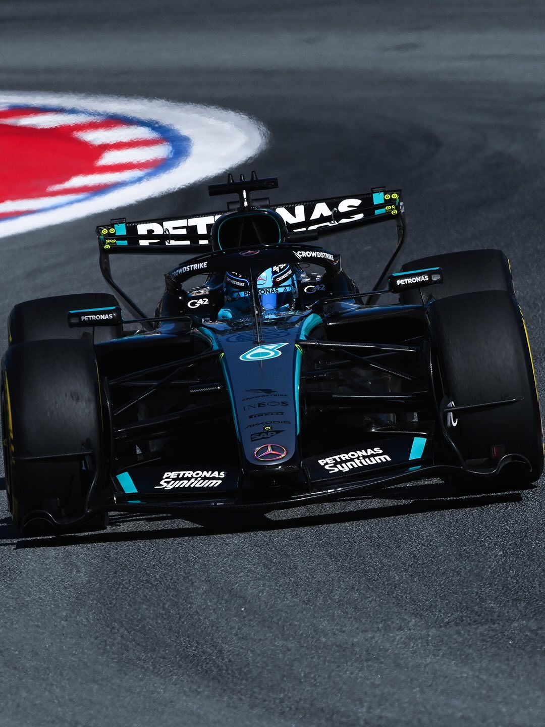 adidasmotorsport更新一则👇🏻10分满分中的10分，他回来了 