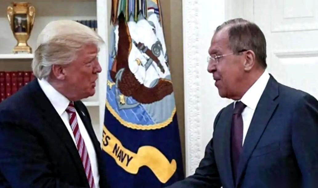 我跟你说个事儿，巨扎心。
你花了半辈子，在克里姆林宫里当鬼，眼看就要摸到权力最核