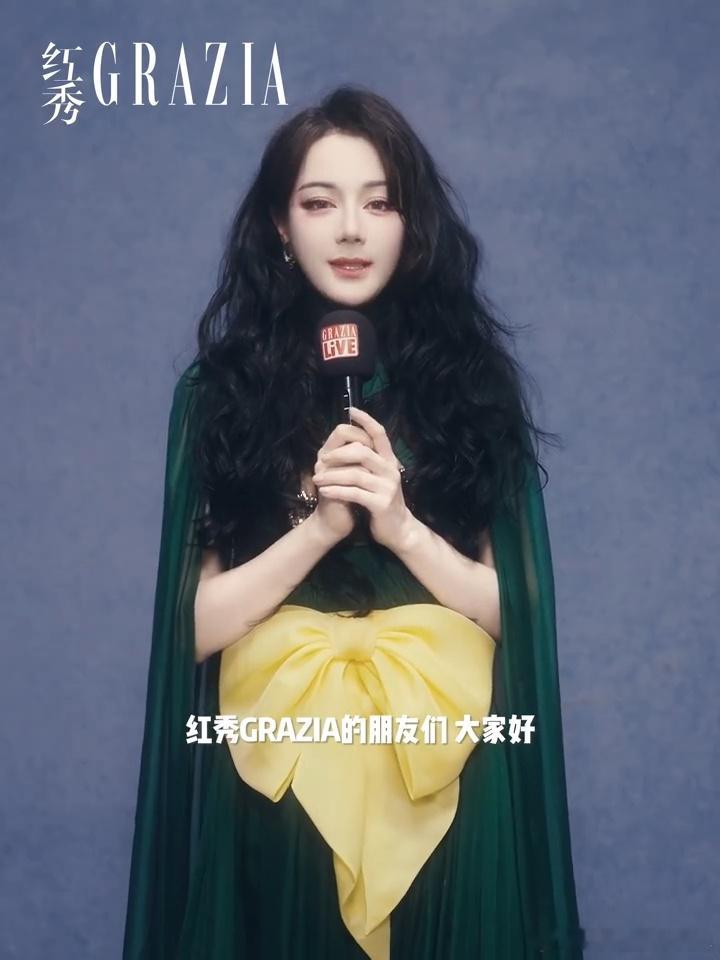 迪丽热巴开工新年祝福漂亮 