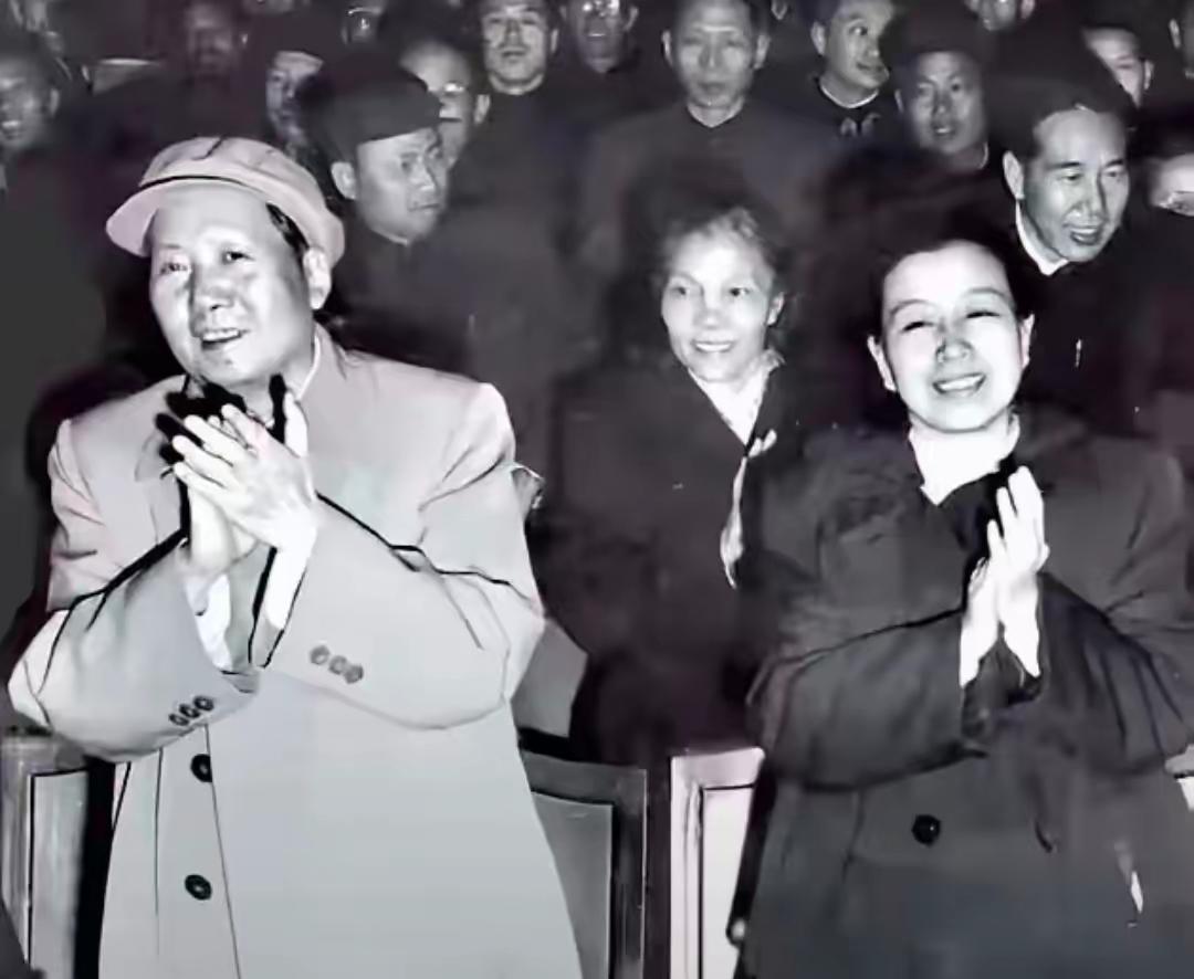 毛主席的一生都是为国家，为人民而想的好主席！伟人满门忠烈，在这片辽阔的土地上的人