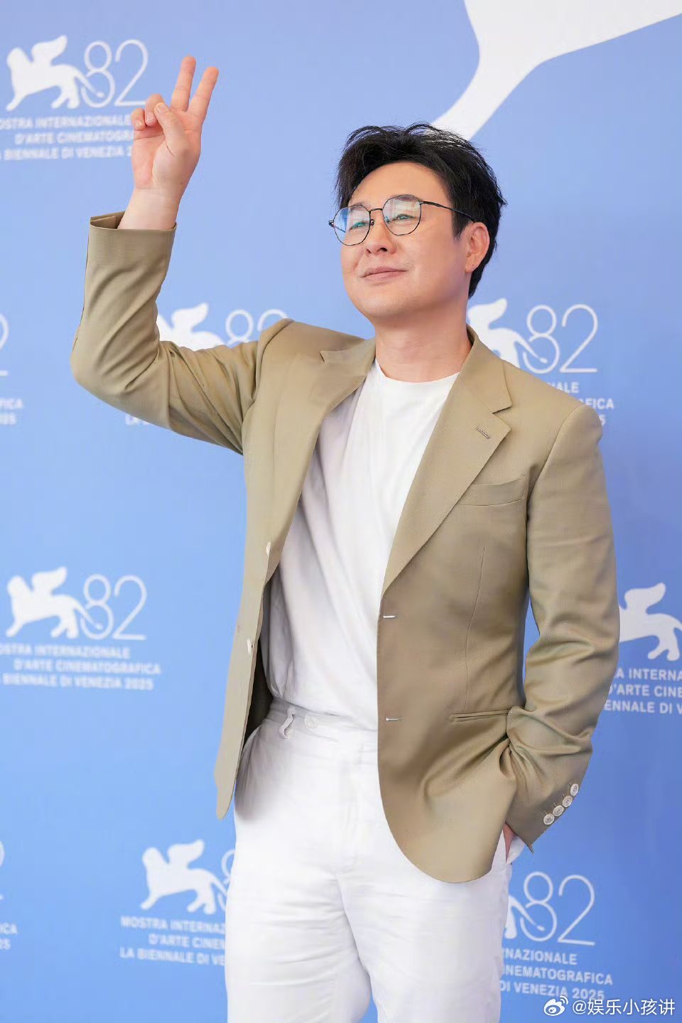 张颂文把中国电影讲给你听 他用独特视角展现中国电影魅力，令人回味无穷。祝金熊猫活