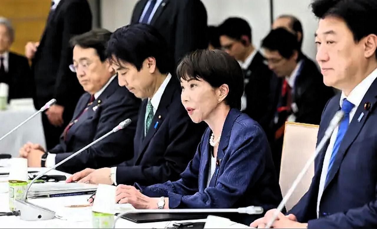 日本又玩两面派！嘴上喊对华对话，转头就拉越南澳洲围堵，高市早苗这算盘打得太响
