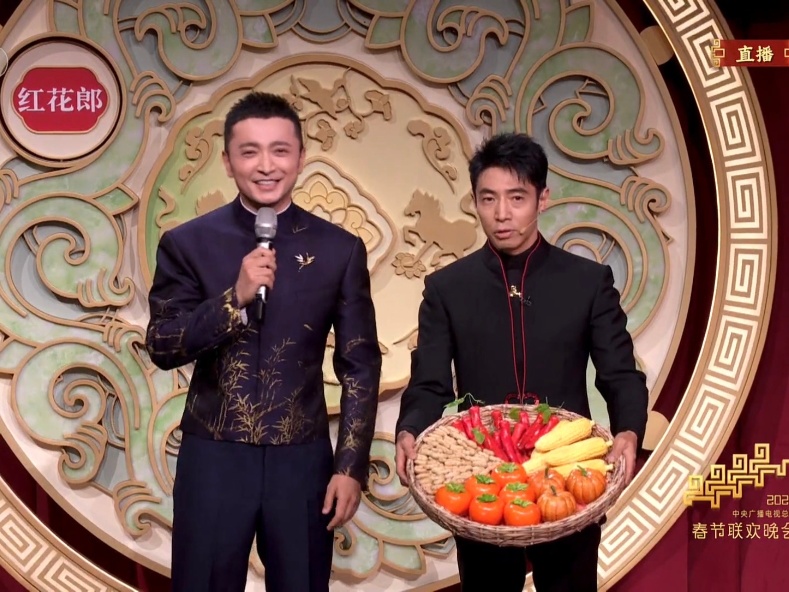 脑海里就是浮现出了 最萌身高差春晚段子大考 春晚