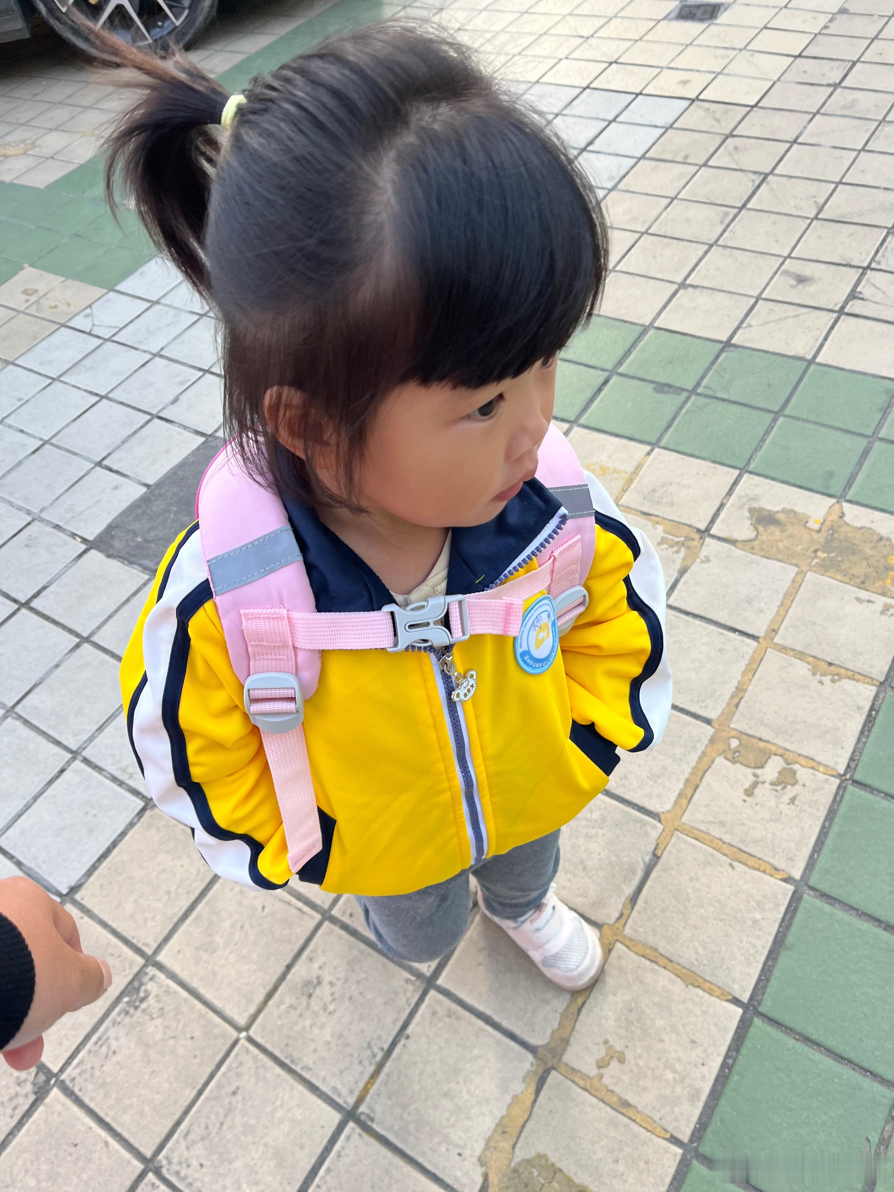 今天迟到，做了一个梦，就起来晚了，梦到神仙姐姐刘亦菲这梦真美。以为就我一个最晚，