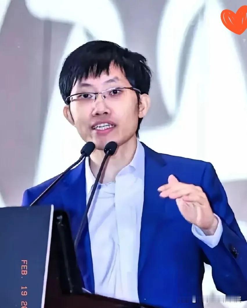 一觉醒来，中国科技界炸了！梁文锋凭啥惊艳世界？
 
家人们，太震撼了！一睁眼就被