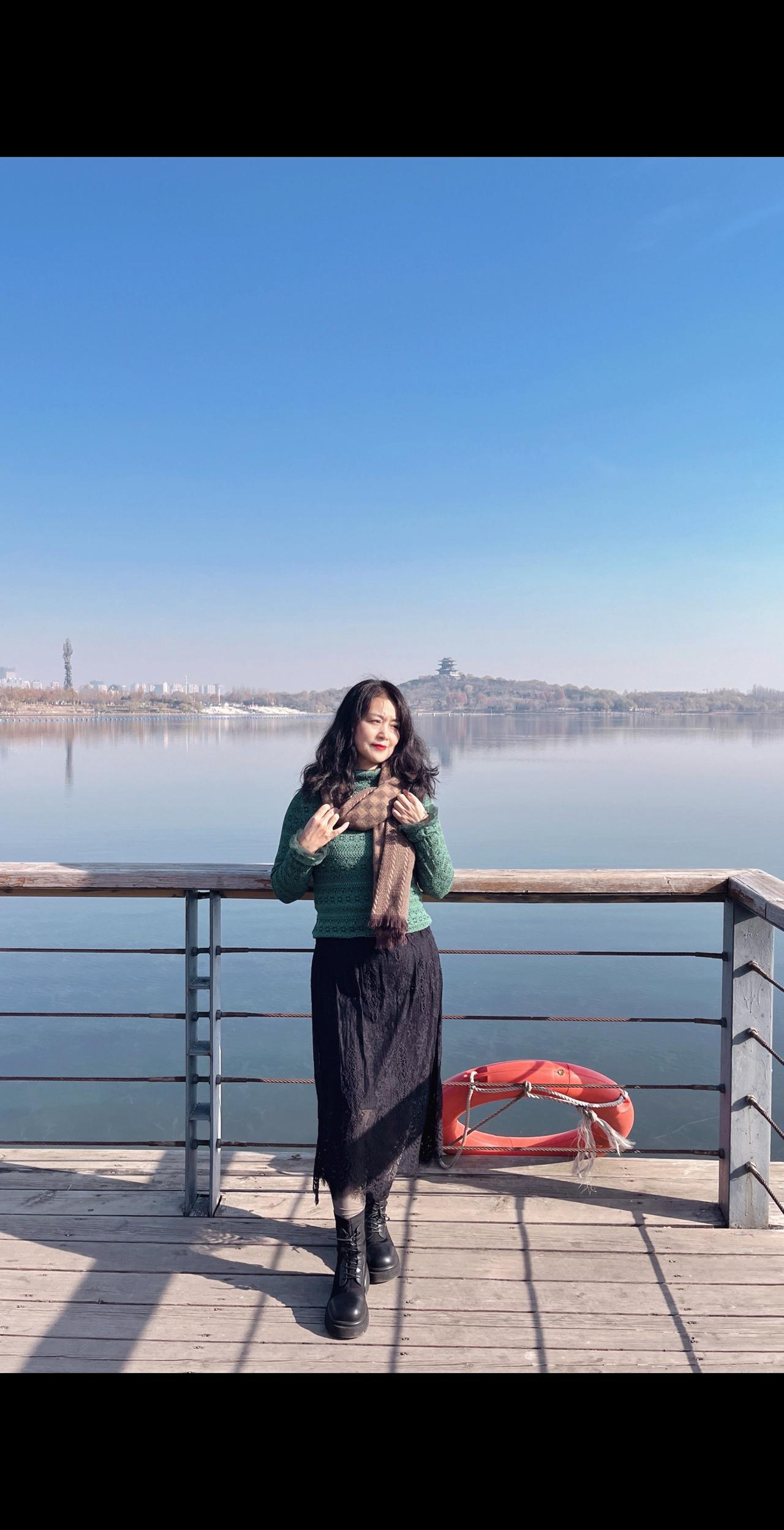 每个人都一样，只是有的人干的多，有的人学的多。干就是学，学就是干。没有意义的话要