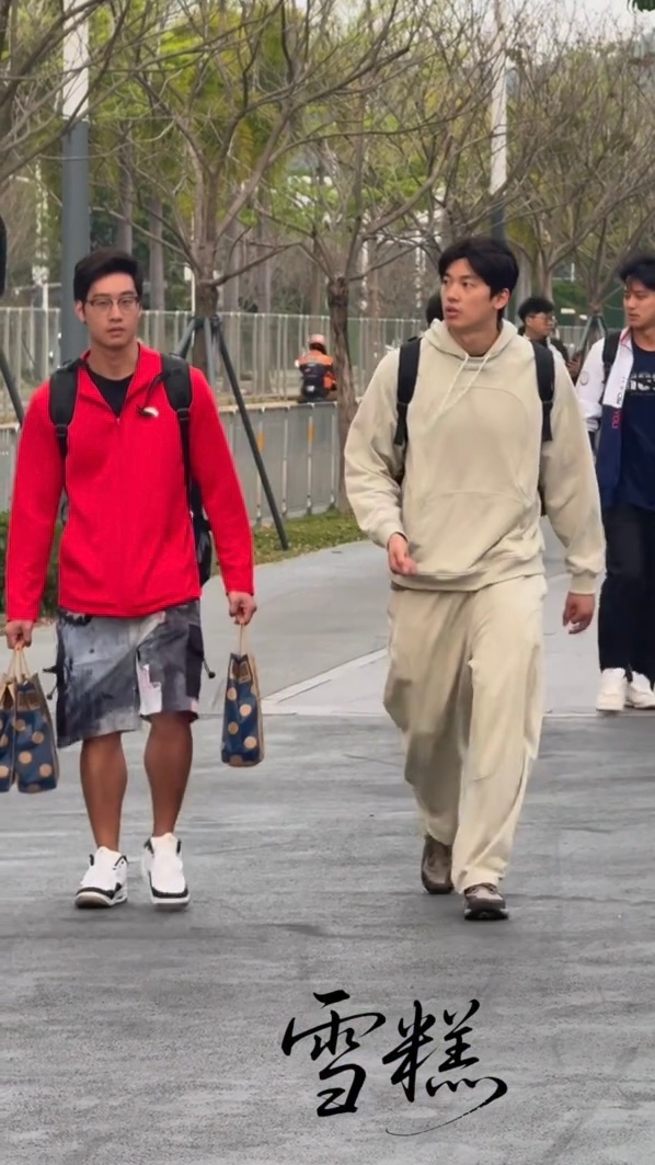 我说什么来着我就说邱子傲是嫂子派来的眼线吧！！ 