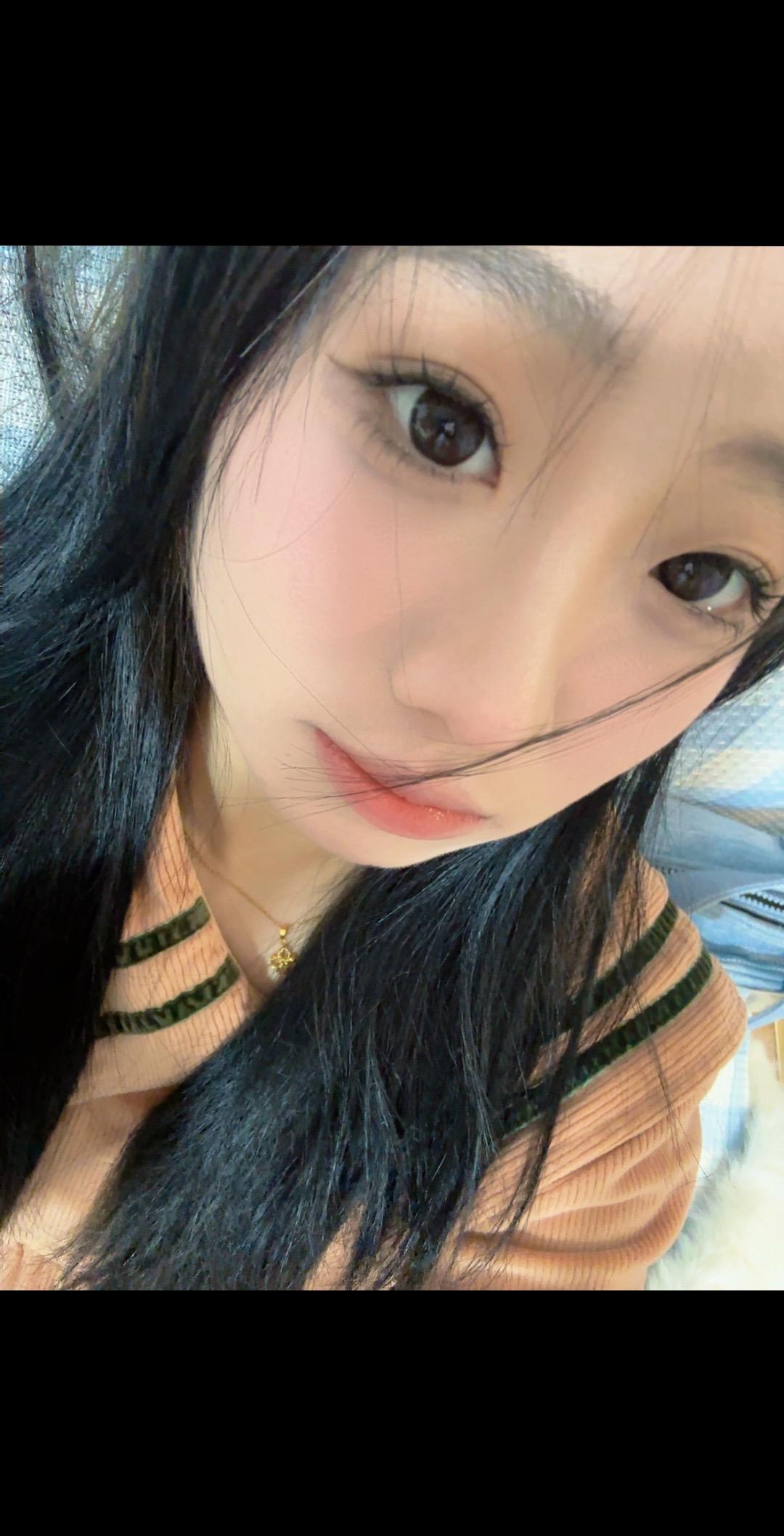 我开始迷信迷信星座迷信塔罗牌迷信你掌纹里有我的命运.