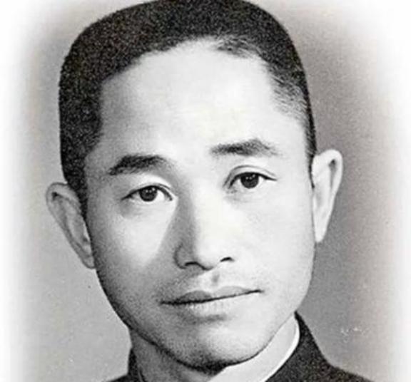 1951年，抗美援朝战役，彭德怀命蔡长元以死抗敌，谁知蔡长元转头就下令解散军队，