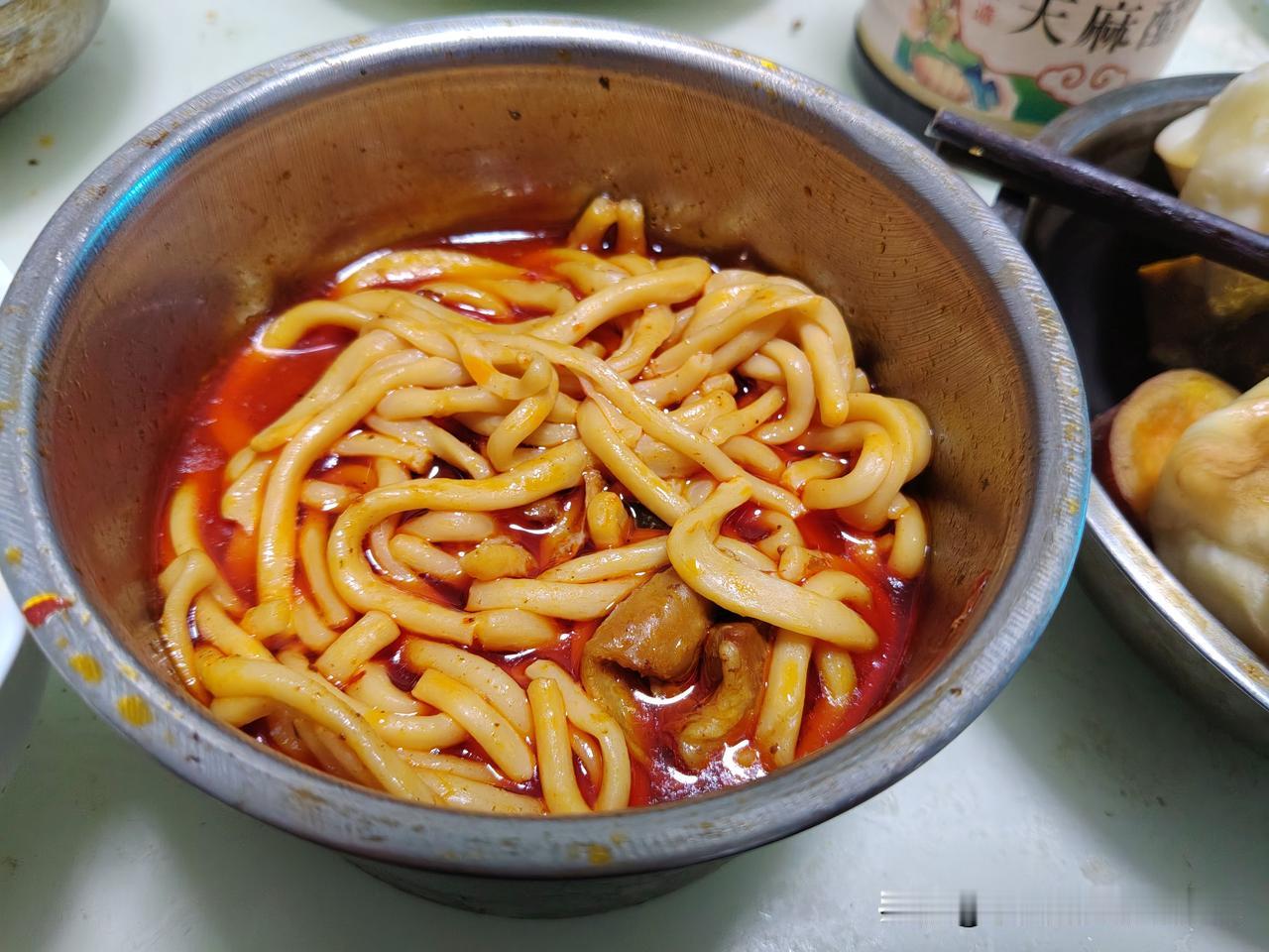 作者加速成长计划在新疆，尤其是北疆，早上12点钟吃早餐的人大有人在。因为时差的关