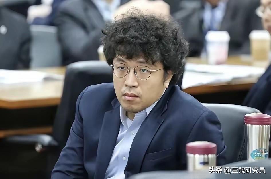民进党台北市长参选人沈伯洋今（15日）在社媒发文叫嚣称，在应对对岸影响力的过程中
