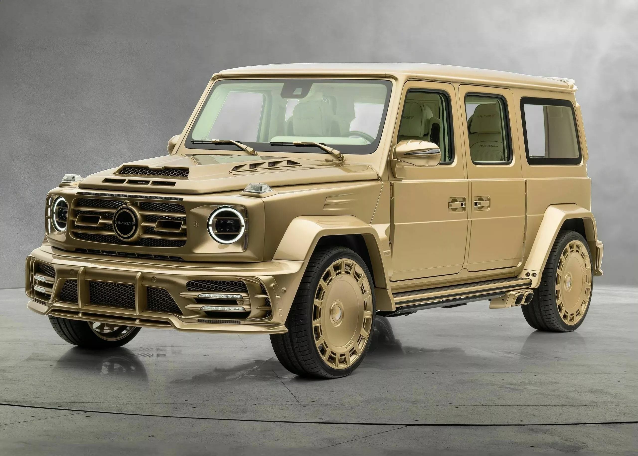 Mansory+迪拜，这辆世界上唯一的一台黄金版大G也就合情合理了，售价保密，或