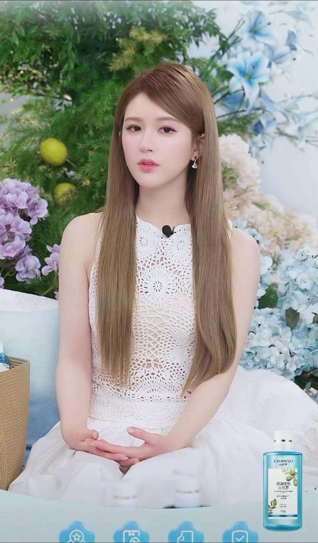 赵露思今日份品牌直播状态 