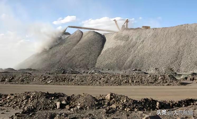 日本此前高调宣布的稀土解决问题又没了动静。
这也不能说明日本差，是包括美国，欧洲