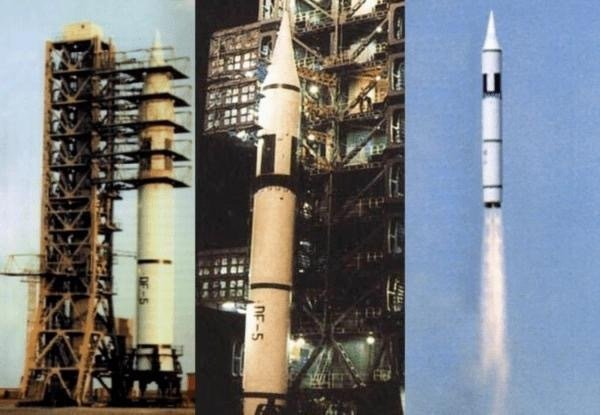 我国首枚洲际导弹发射现场1980年5月18日，我国第一枚洲际导弹“东风五号”发射