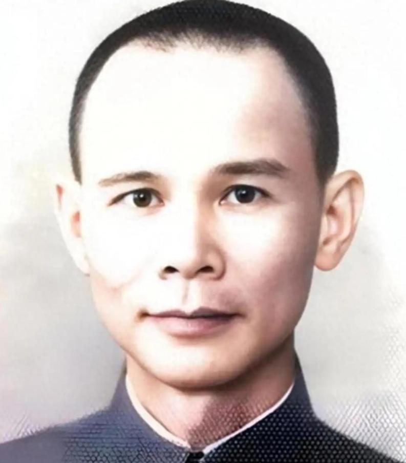 1944年长沙陷落后，蒋介石电召张德能赴渝开会，参谋长哭着拦他：去了就回不来！他