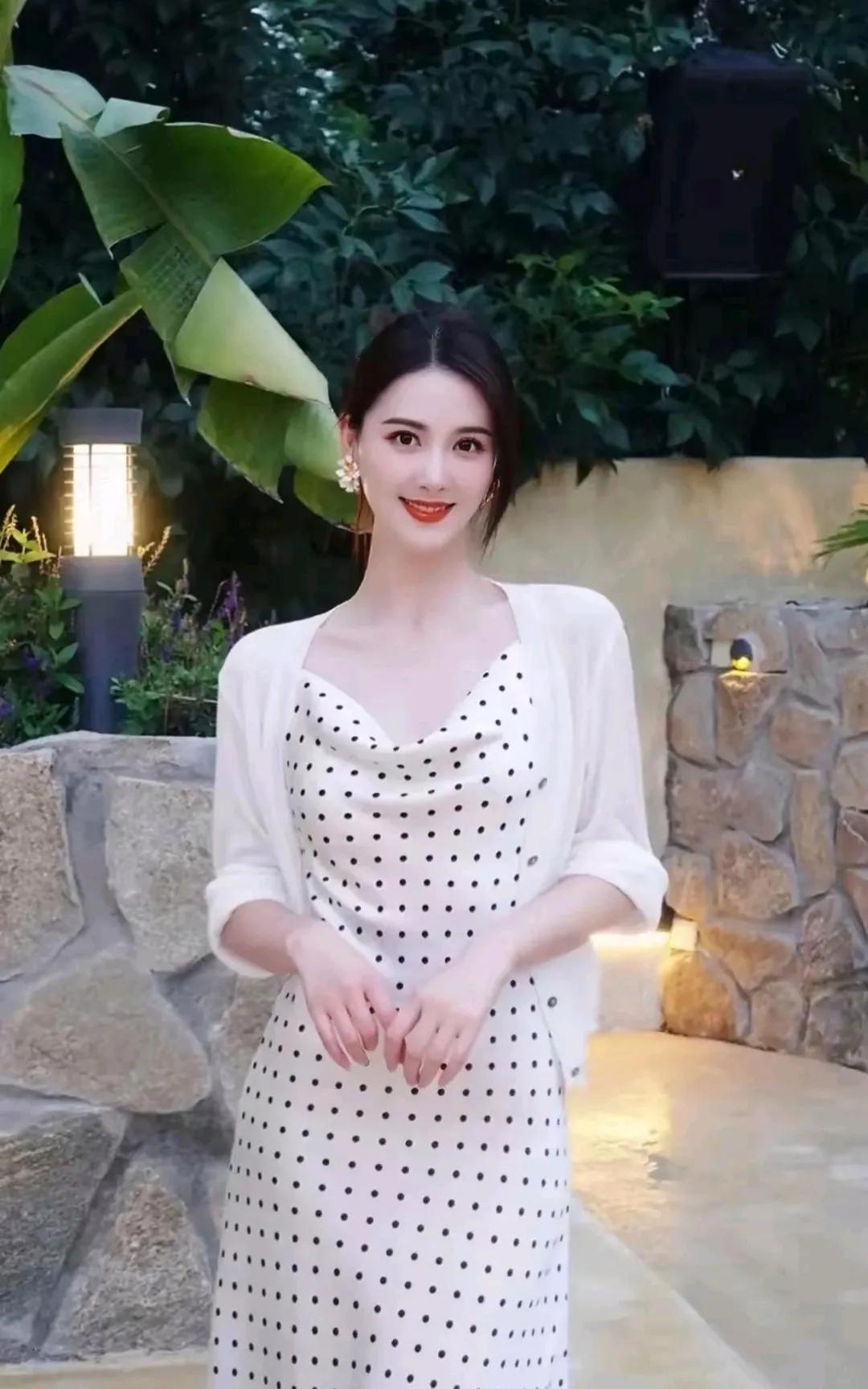李丹儿