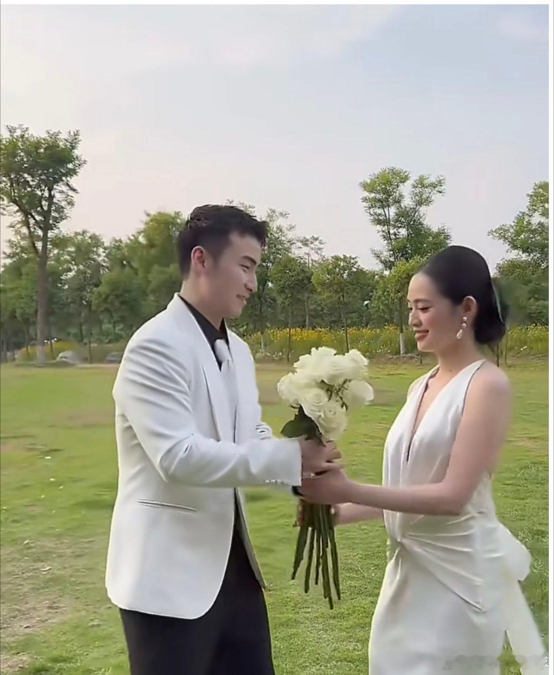 乒坛喜事！国乒名将牛冠凯伦敦世乒赛归来办婚礼，赛场之外收获甜蜜人生牛冠凯宣布结婚