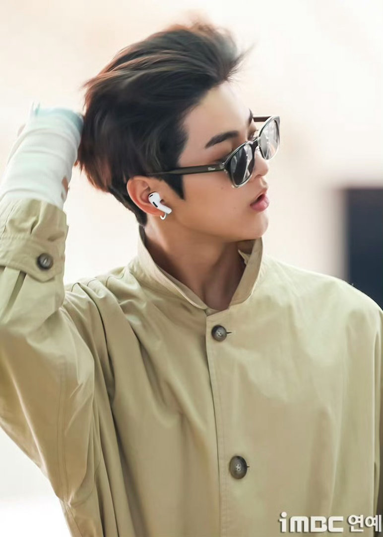 和四➗不在一个图层里