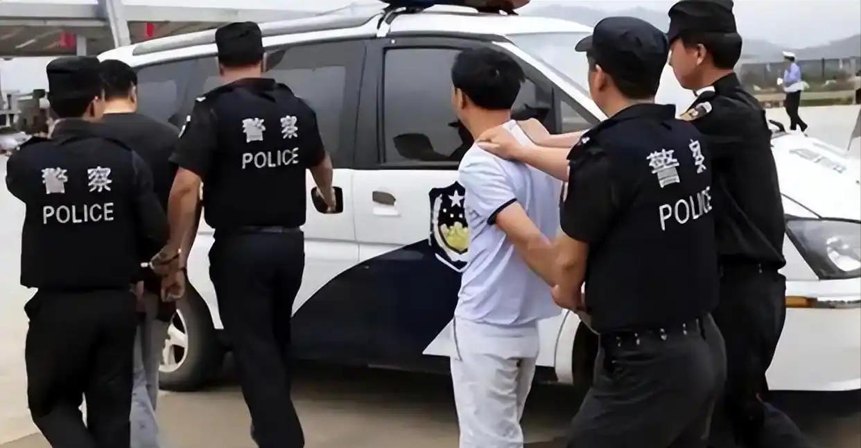 很多人都想错了！我国这些年查获的大批间谍，并不是被境外势力一步步洗脑成功的，调查